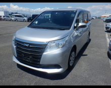 Toyota Noah 2014