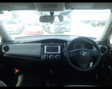 Toyota Corolla Axio 2014