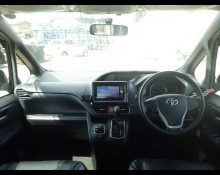 Toyota Noah 2014