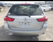 Toyota Corolla Fielder 2015