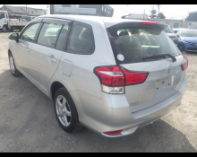 Toyota Corolla Fielder 2015