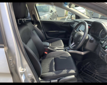 Honda Grace Hybrid 2016