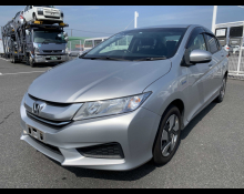 Honda Grace Hybrid 2016