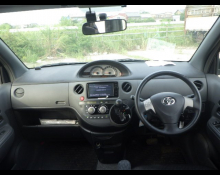Toyota Sienta 2014
