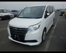 Toyota Noah 2014