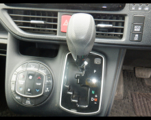 Toyota Noah 2014