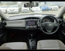 Toyota Corolla Axio 2014