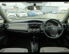 Toyota Corolla Axio 2014