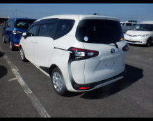 Toyota Sienta 2016