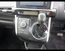 Toyota Wish 2014