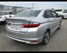 Honda Grace Hybrid 2015
