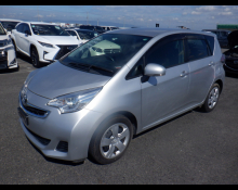 Toyota Ractis 2014