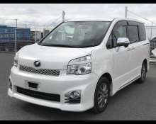 Toyota Voxy 2012