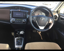 Toyota Corolla Axio 2012