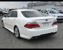 Toyota Crown Hybrid 2012