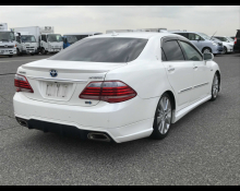 Toyota Crown Hybrid 2012