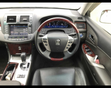 Toyota Crown Hybrid 2012