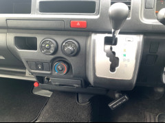 Toyota Hiace Wagon 2014