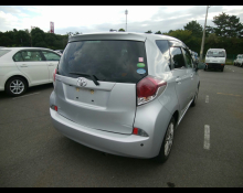 Toyota Ractis 2014