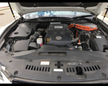 Toyota Crown Hybrid 2016