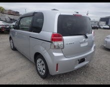 Toyota Spade 2014