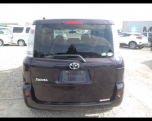 Toyota Sienta 2014