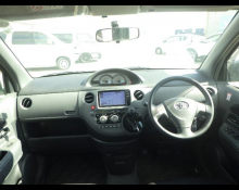 Toyota Sienta 2014