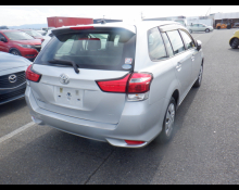 Toyota Corolla Fielder 2015