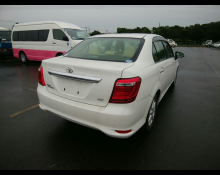 Toyota Corolla Axio 2015