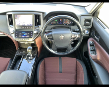 Toyota Crown Hybrid 2013