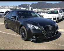 Toyota Crown Hybrid 2014