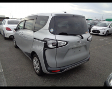 Toyota Sienta 2016