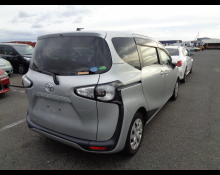Toyota Sienta 2016