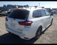 Toyota Corolla Fielder 2015