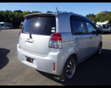 Toyota Spade 2013