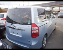 Toyota Noah 2013