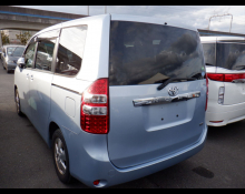 Toyota Noah 2013