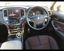 Toyota Crown Hybrid 2013