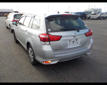Toyota Corolla Fielder 2015