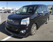 Toyota Voxy 2013