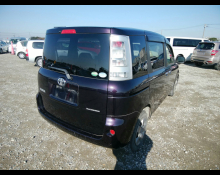 Toyota Sienta 2015
