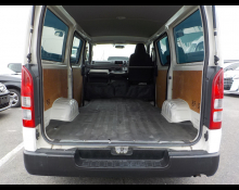 Toyota Hiace Van 2015