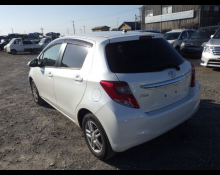 Toyota Vitz 2015