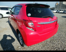 Toyota Vitz 2015