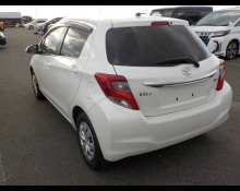 Toyota Vitz 2015