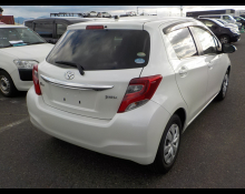 Toyota Vitz 2015