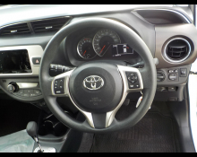 Toyota Vitz 2015