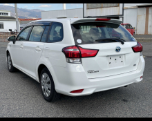 Toyota Corolla Fielder 2016
