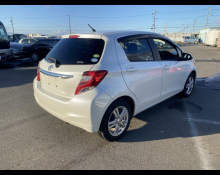 Toyota Vitz 2015