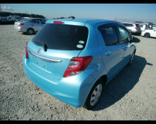Toyota Vitz 2015